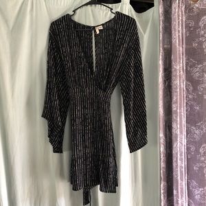 Billabong wrap dress with kimono sleeves